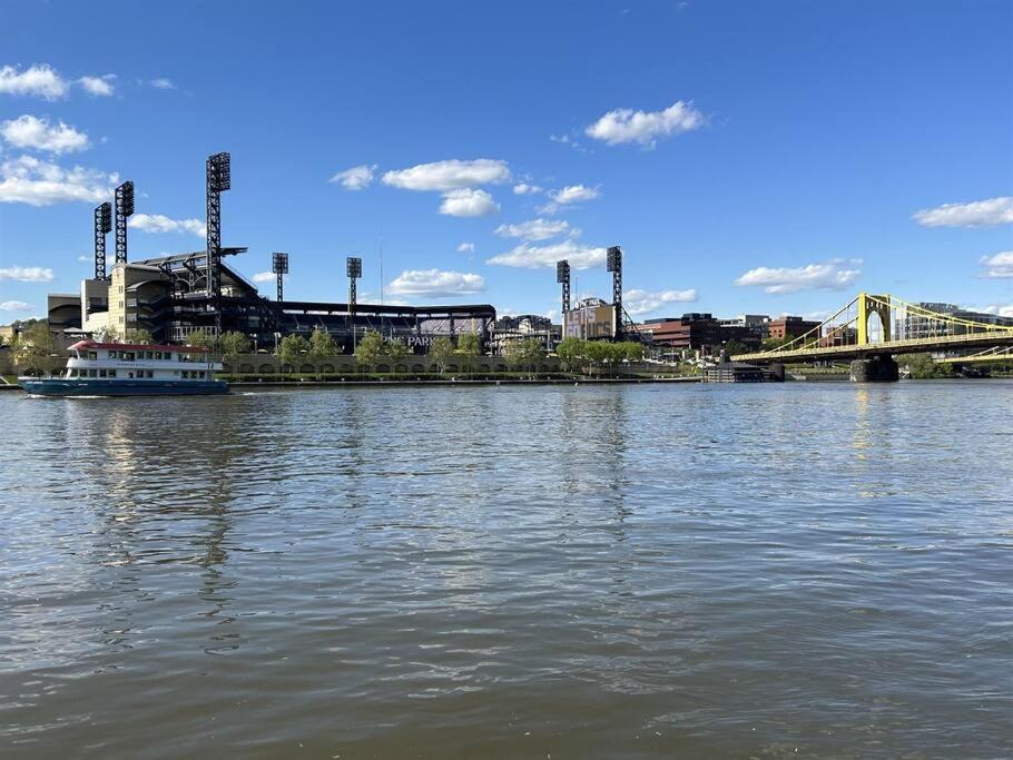 Sweeping Stadium Views Wonderfully Located 24-7 Parking Gym Lounge Pittsburgh Exteriör bild