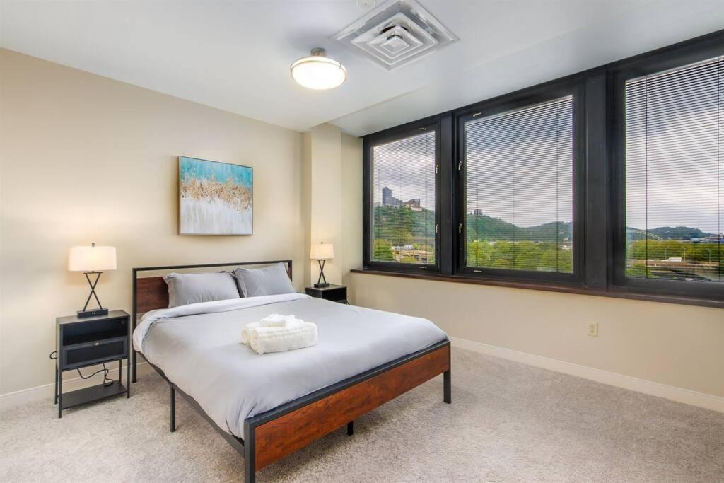 Sweeping Stadium Views Wonderfully Located 24-7 Parking Gym Lounge Pittsburgh Exteriör bild