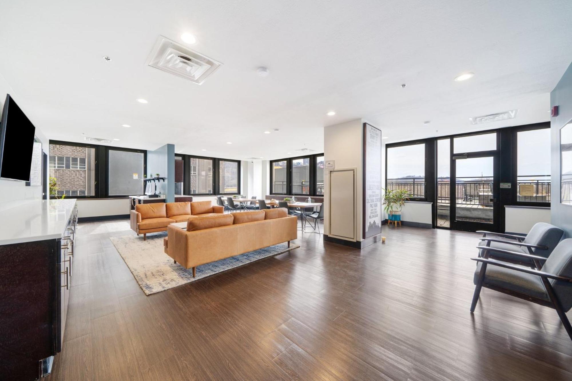 Sweeping Stadium Views Wonderfully Located 24-7 Parking Gym Lounge Pittsburgh Exteriör bild